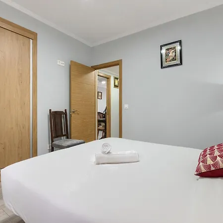 Vivienda Turistica Centrica Y Con Estilo En El Encantador Barrio La Cruz * Bilbao