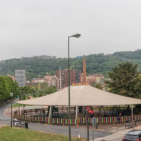 Vivienda Turistica Centrica Y Con Estilo En El Encantador Barrio La Cruz * Bilbao