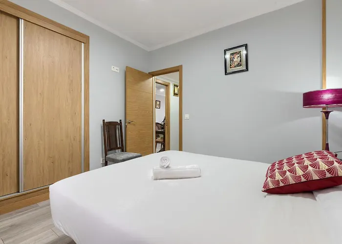 Vivienda Turistica Centrica Y Con Estilo En El Encantador Barrio La Cruz * Bilbao