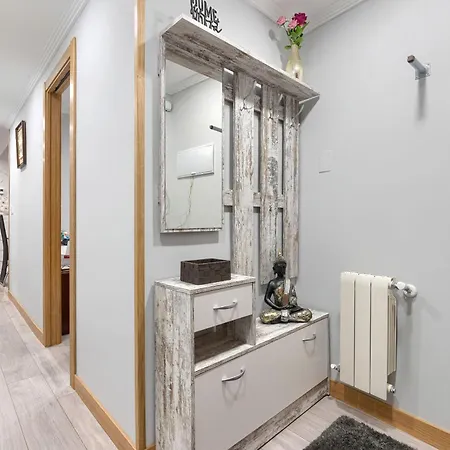 Vivienda Turistica Centrica Y Con Estilo En El Encantador Barrio La Cruz * Bilbao